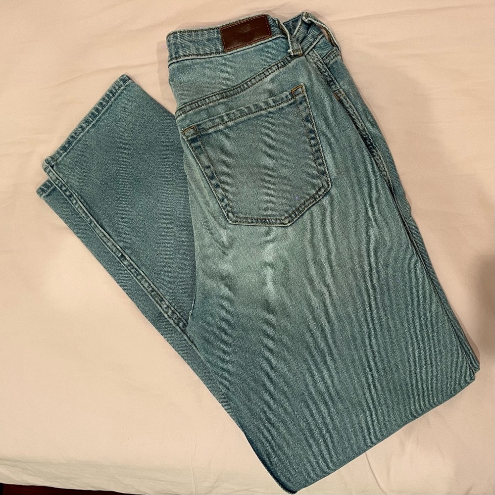 Hollister Ultra High-Rise Blue Mom Jean